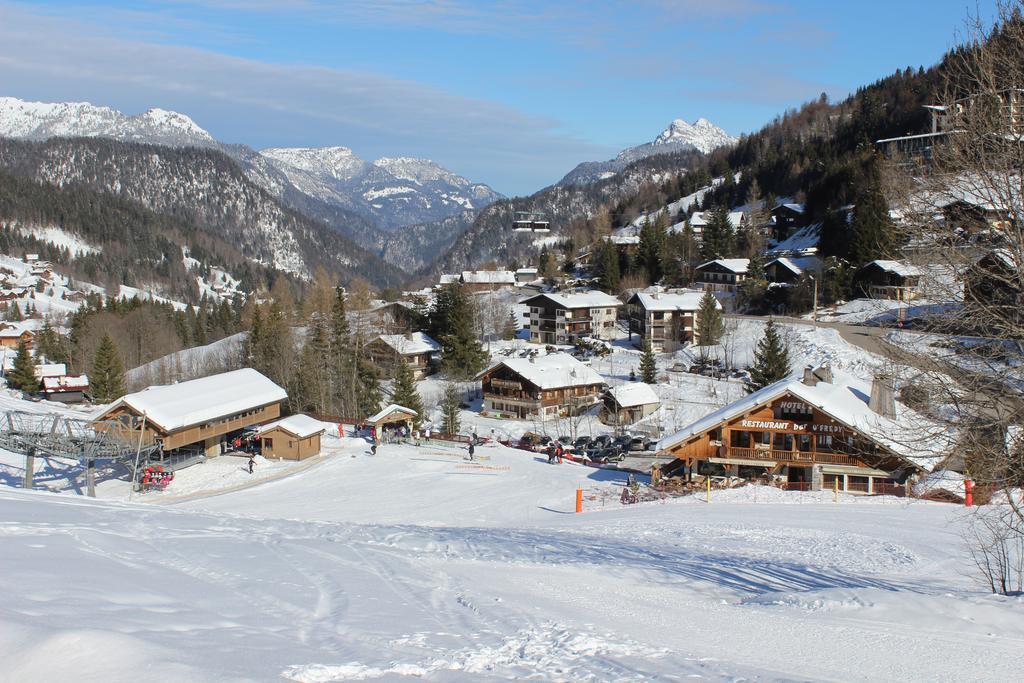 Hôtel Restaurant U'Fredy La Clusaz Exterior foto